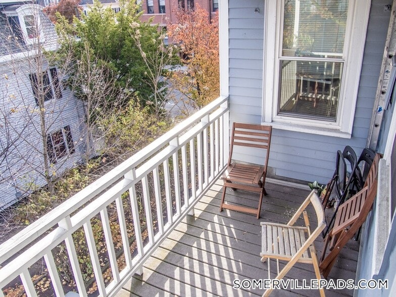 Building Photo - 277 Washington St