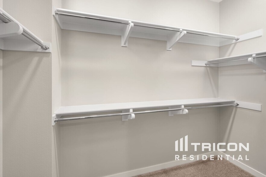 Building Photo - 24922 Vermijo Ct