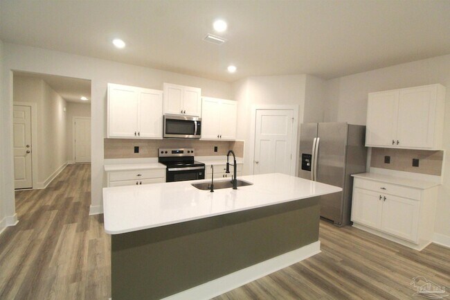 Building Photo - 3111 Silver Maple Dr