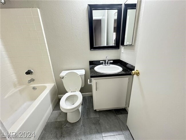 Building Photo - 1913 Poppy Hill St