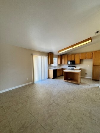 Building Photo - Nice Home in convenient location near ever...
