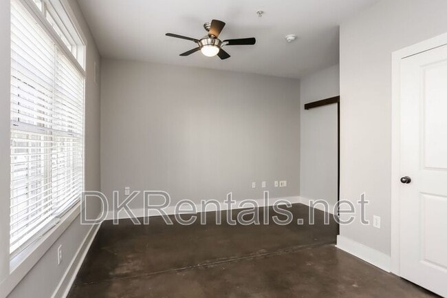 Building Photo - 1300 DeKalb Ave NE