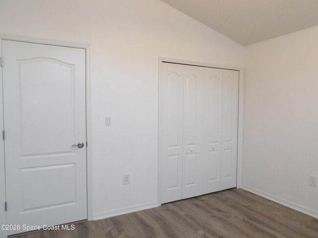Building Photo - 3685 Kestrel Ct