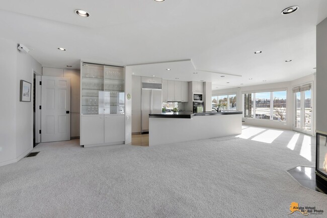 Building Photo - 1835 W 15th Ave