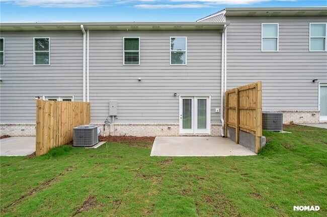 Building Photo - 3080 Greyton Dr