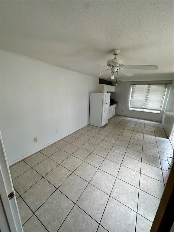 Building Photo - 235 Mango Dr