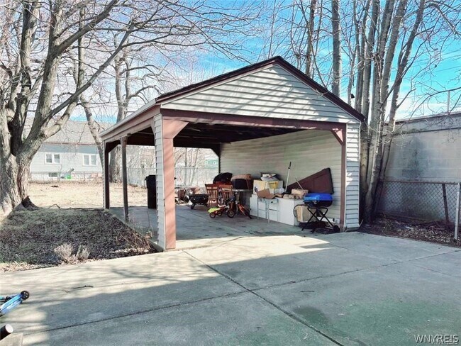 Building Photo - 2877 Niagara St