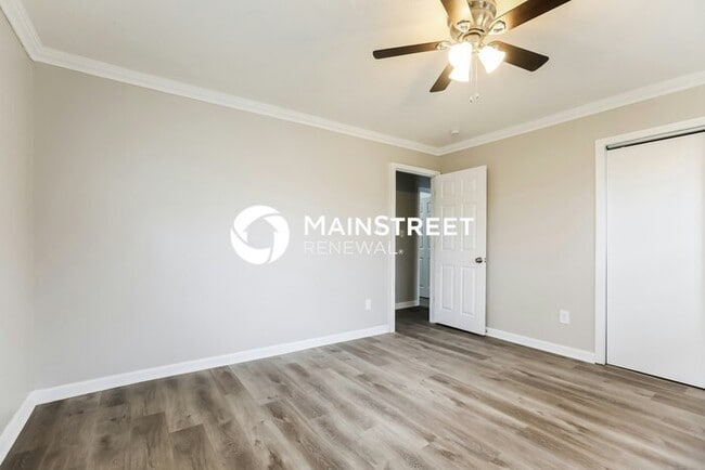 Building Photo - 3 Bedroom Pet-Friendly Home in KANSAS CITY...