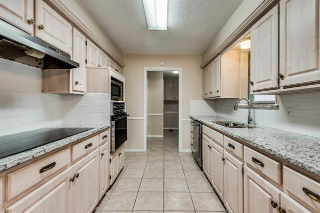 Building Photo - 2240 Babalos Ln