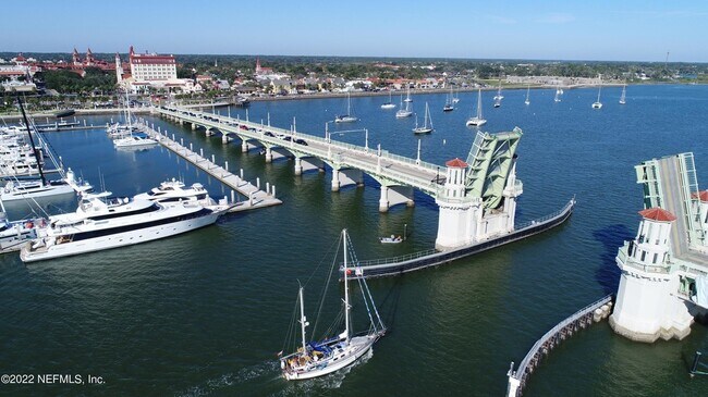 Building Photo - 258 Porta Rosa Circle