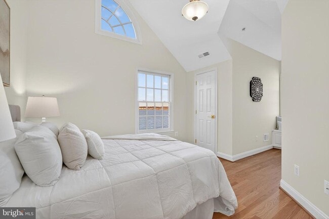 Building Photo - 700 Kahn Pl