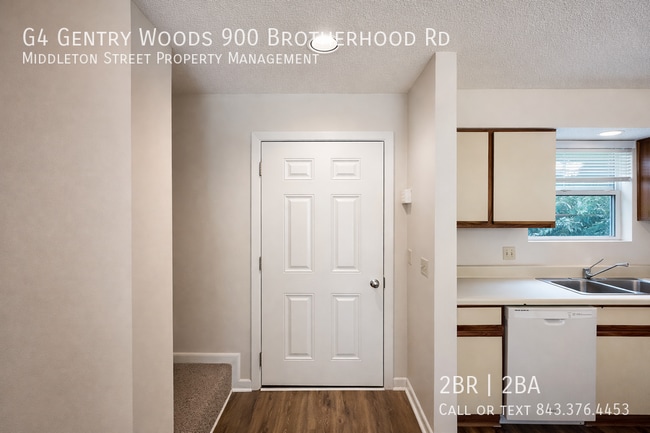 Building Photo - G4 Gentry Woods 900 Brotherhood Rd