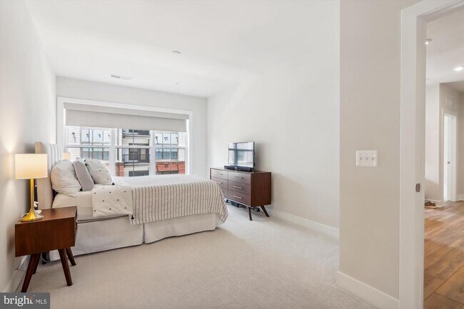 Building Photo - 104 St Ives Pl