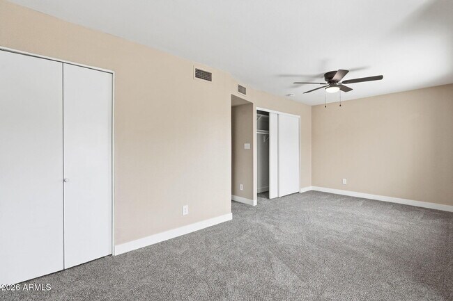 Building Photo - 8432 N 34th Dr