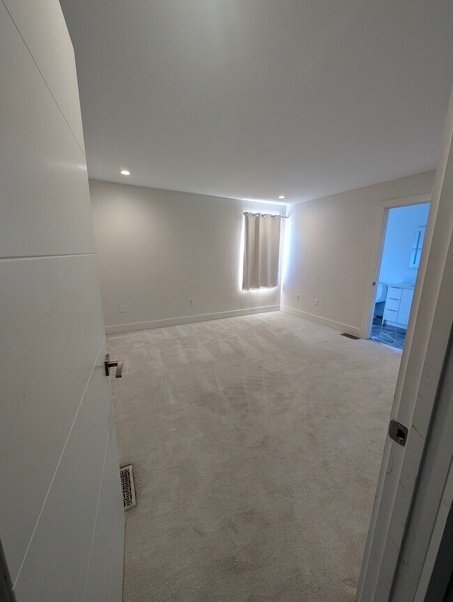 Building Photo - 9780 SW 52nd Rd