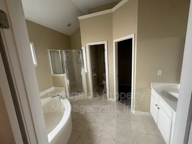 Building Photo - 7476 Bakers Glenn Ln