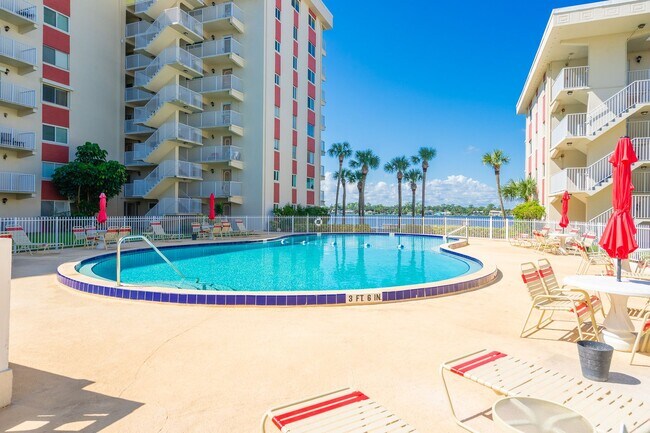 Building Photo - Riverfront 1-Bedroom Condo with Intracoastal Views – Daytona Beach, FL