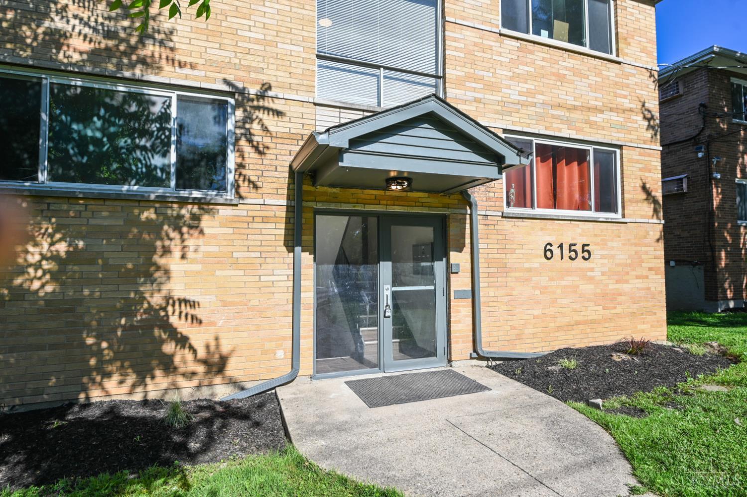 Building Photo - 6155 Ridge Ave