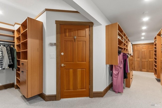 Building Photo - 1100 Bayhills Dr