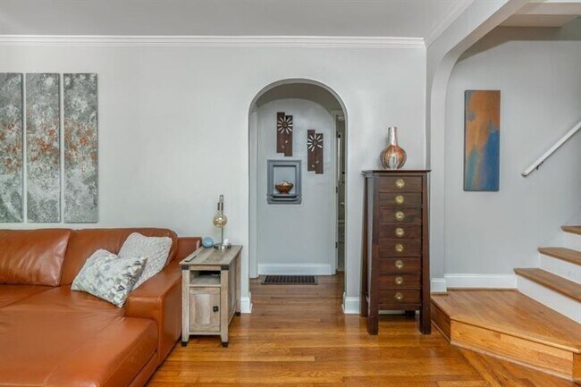 Building Photo - 168 Garland Ave