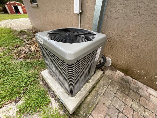 Building Photo - 15442 59th St N