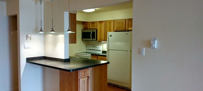 Building Photo - 1 Bed 1 Bath Condo in Central Boulder- Ava...