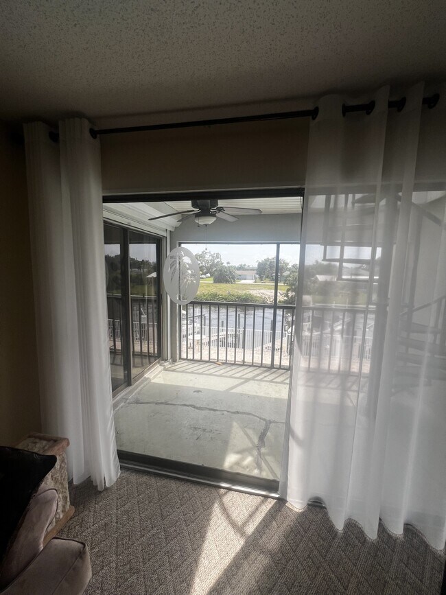 Building Photo - 1754 Cape Coral Pkwy E