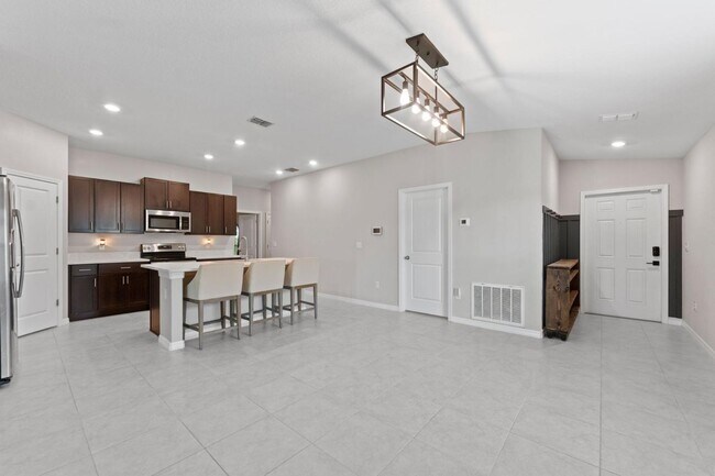 Building Photo - 7314 King Crk Dr