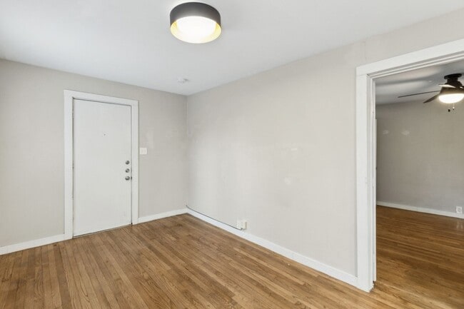 Building Photo - 5309 Side Ave