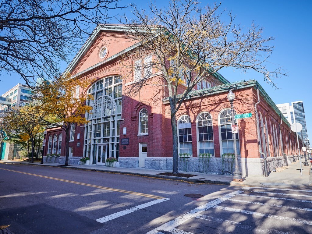 Building Photo - 103 13th St