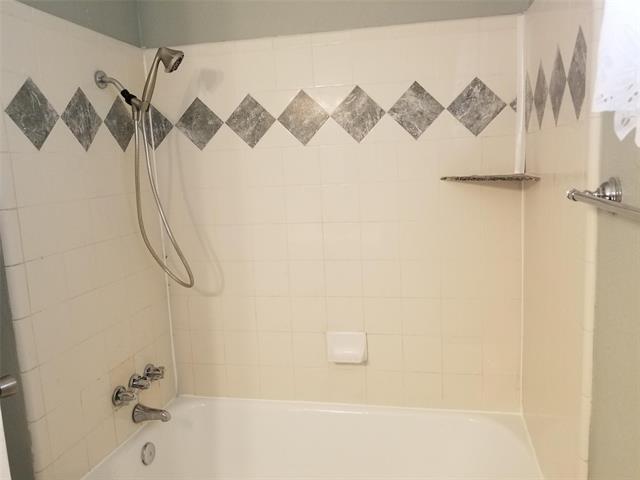 Building Photo - 3625 Venice Dr