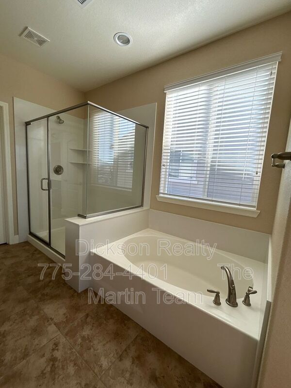 Building Photo - 2419 Romanga Court