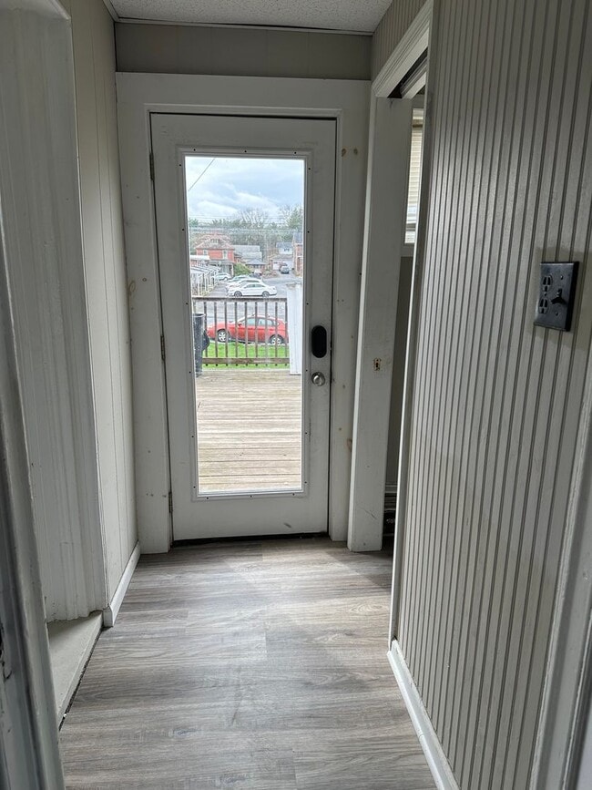 Building Photo - Elizabethtown 3 Bedroom 1.5 bathroom