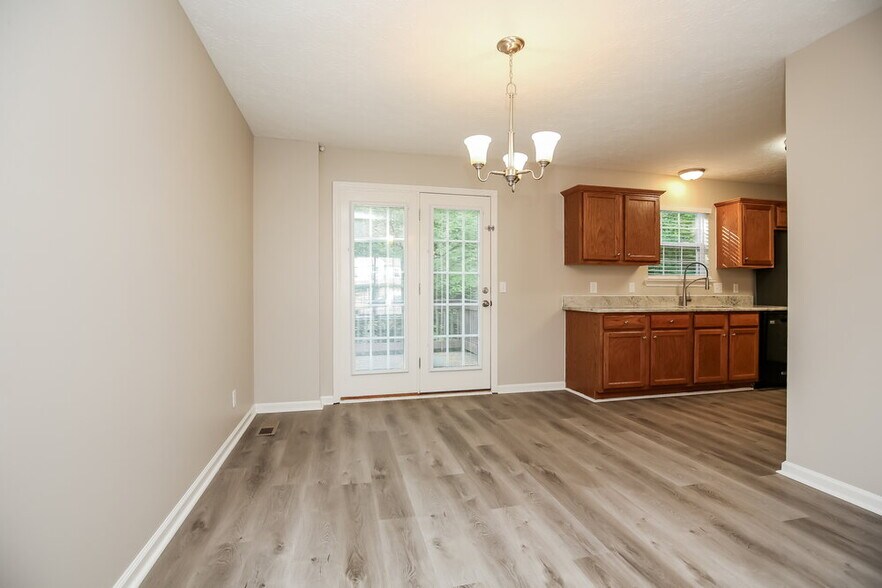 Building Photo - 112 Township Ct