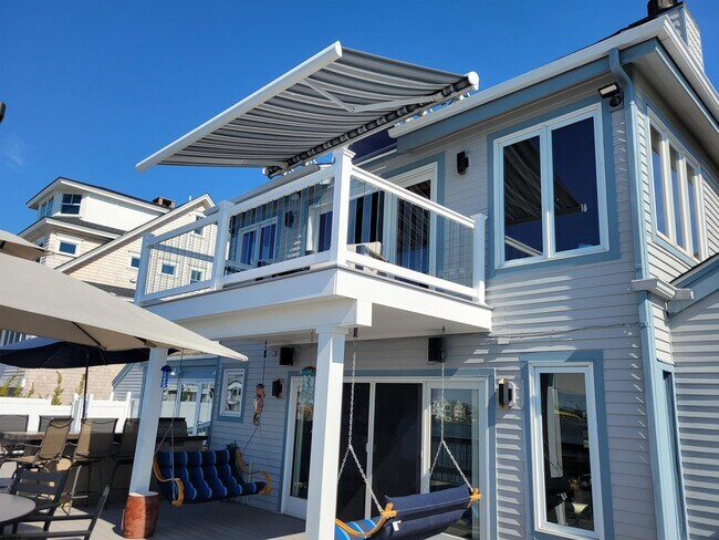 Building Photo - 8601 Fulton Ave