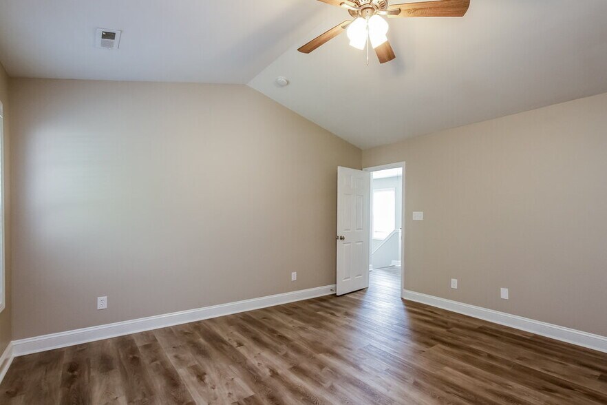 Building Photo - 1525 Bucklebury Ct