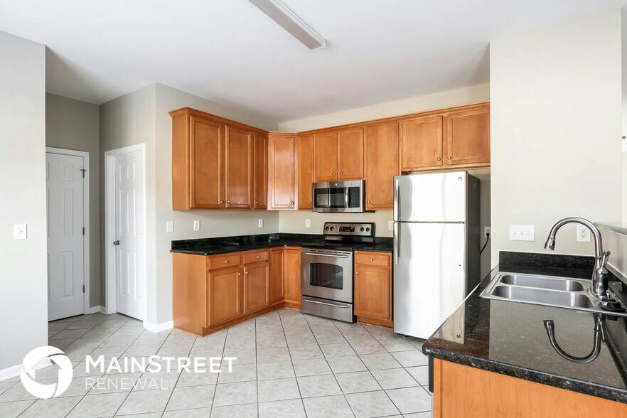 Building Photo - 1903 Lees Chapel Rd