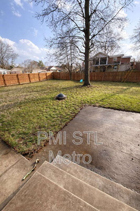 Building Photo - 3900 Randhall Dr