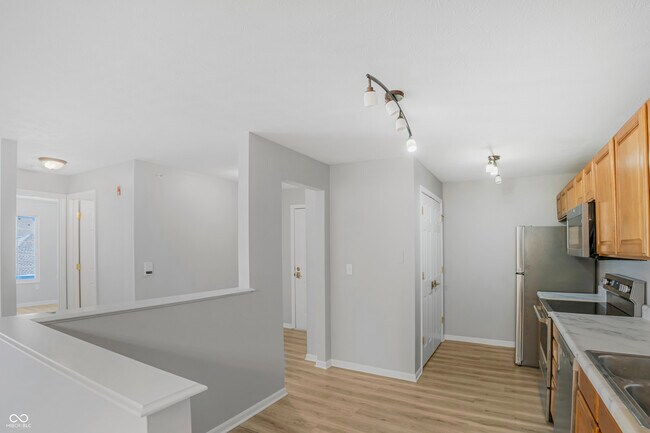 Building Photo - 6525 Emerald Hill Ct