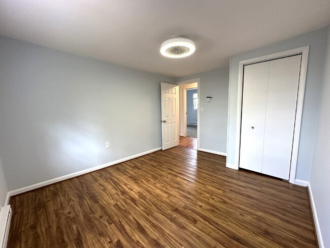 Building Photo - Updated 3 Bedroom Duplex in Finksburg