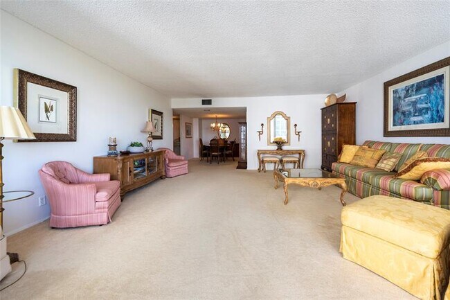 Building Photo - 4020 Galt Ocean Dr