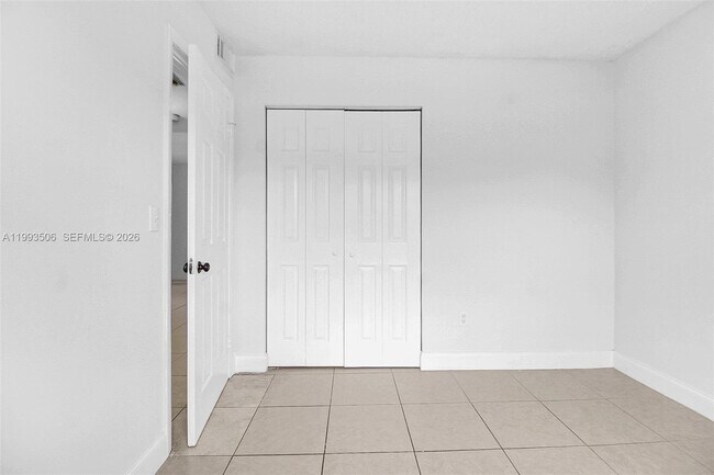 Building Photo - 9730 Hammocks Blvd