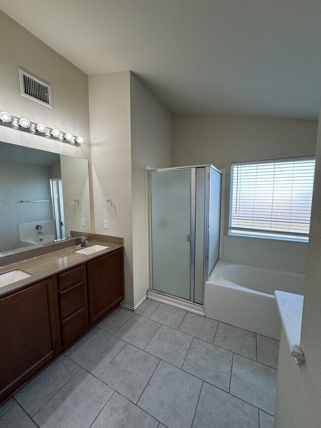 Building Photo - 1314 Starlight Dr