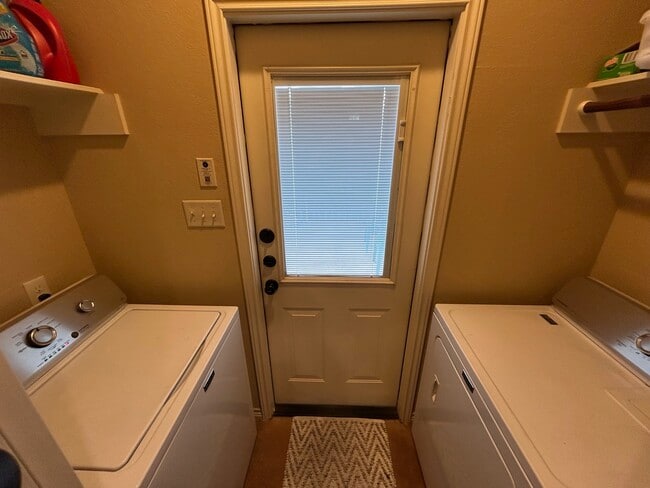 Building Photo - 3501 General Pkwy