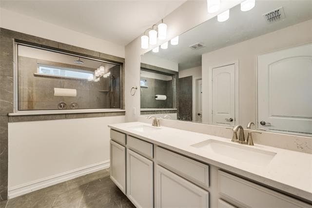 Building Photo - 714 Creekwater Ln