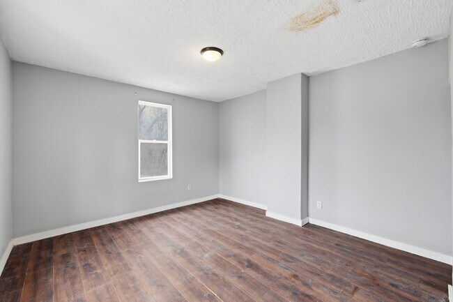 Building Photo - 1737 Terrace Ave