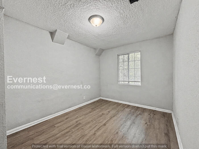 Building Photo - 1417 Claudia Spencer St