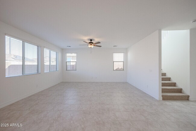 Building Photo - 14768 W Cottontail Ln