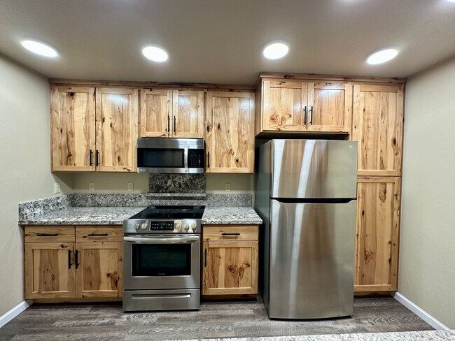 Building Photo - 259 Hodgson St