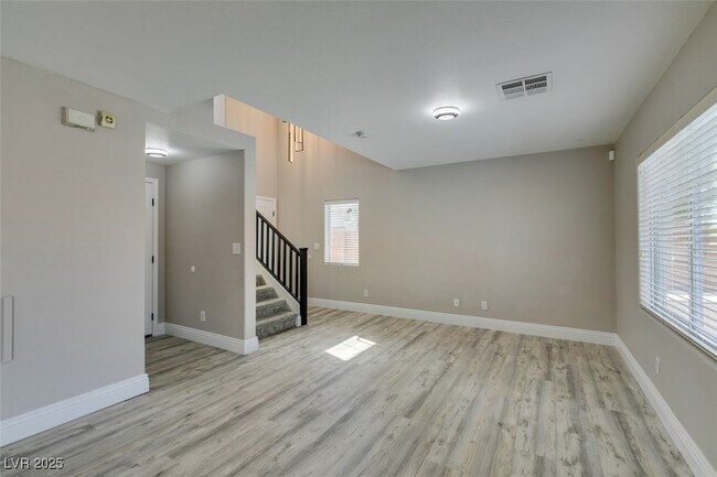 Building Photo - 3792 Autumn King Ave